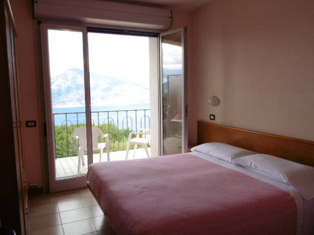 Hotel Miralago San Zeno di Montagna Exteriör bild